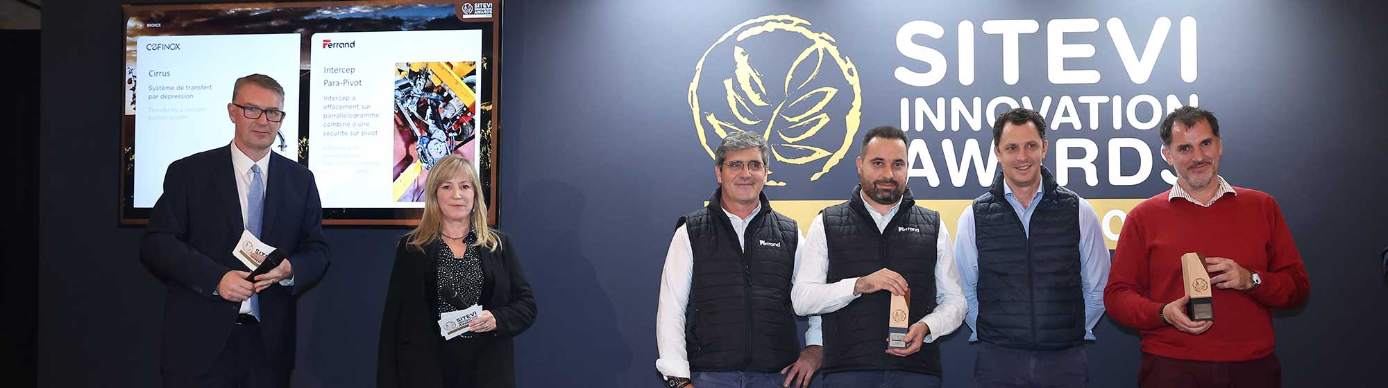 Groupe de gagnants aux innovation Awards 2023