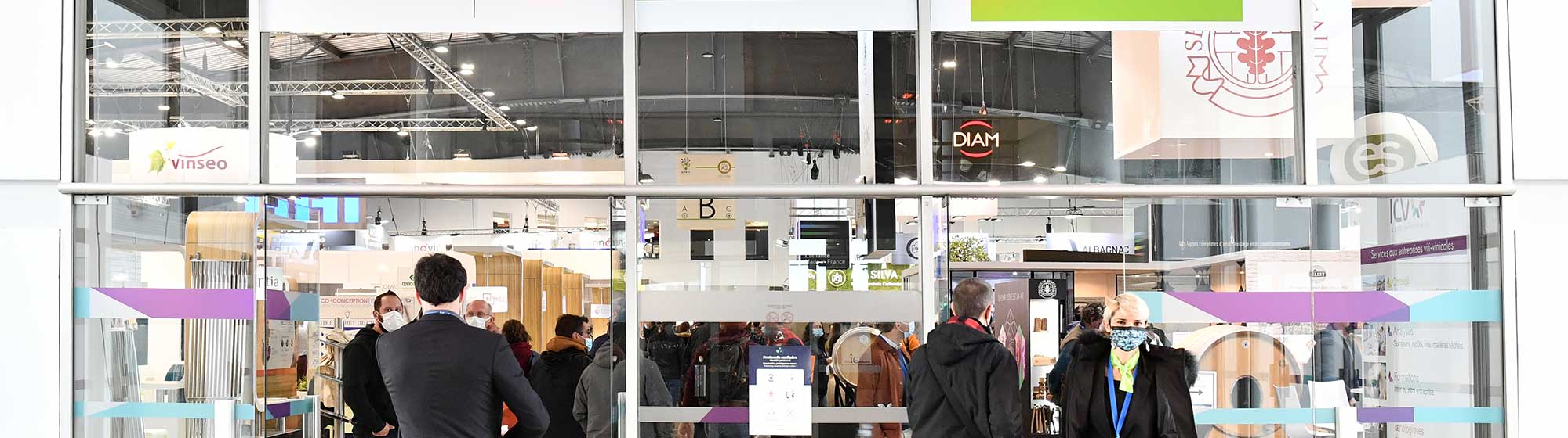 Visitors at the entrance to hall A2